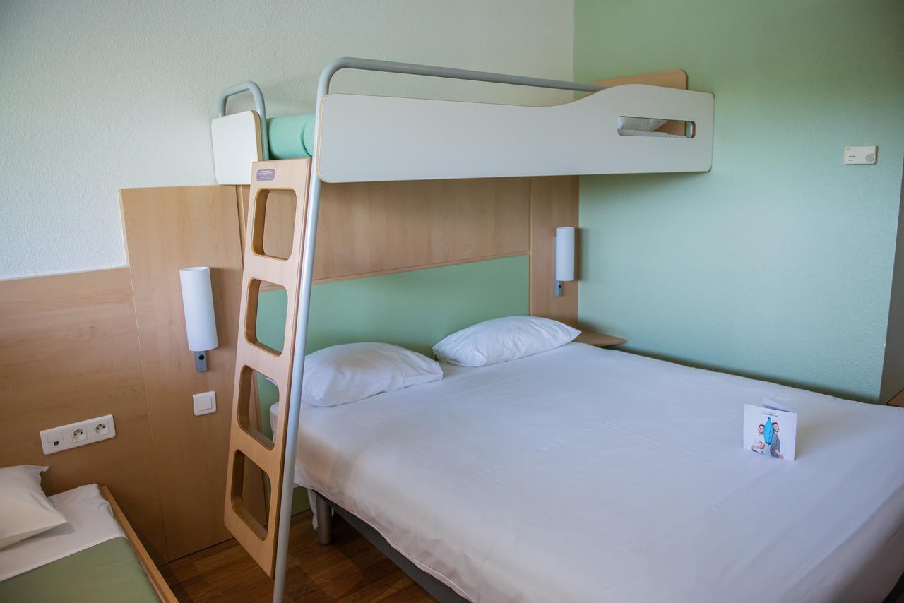 Ibis Budget Site Du Futuroscope Chasseneuil-du-Poitou Ngoại thất bức ảnh